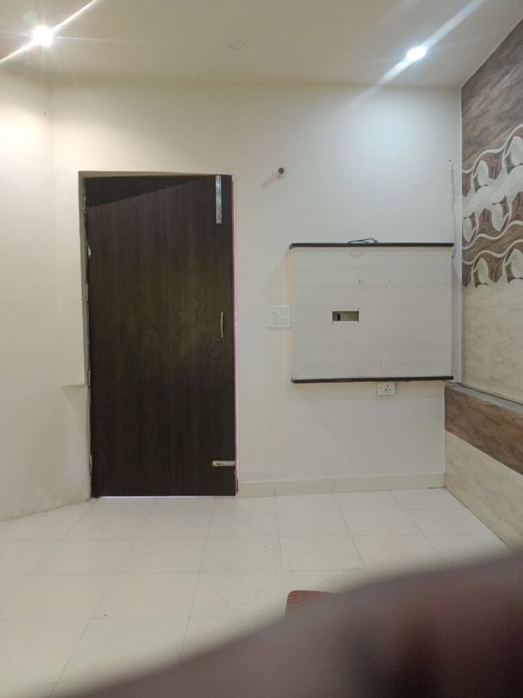 Room, greater kailash i 1 Bedroom 400 Sq.Yd. Builder Floor In Greater Kailash I Delhi 10380504