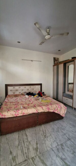 Bedroom in 2.5 BHK Independent House at Sector 16 A – for Rent