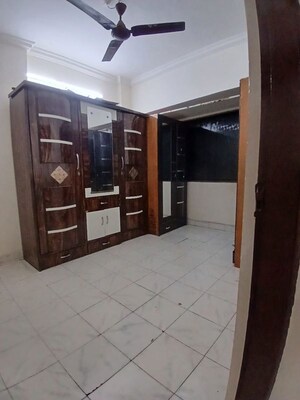 Room in 2 BHK Apartment at Shivner Plaza CHS, Sanpada – for Rent