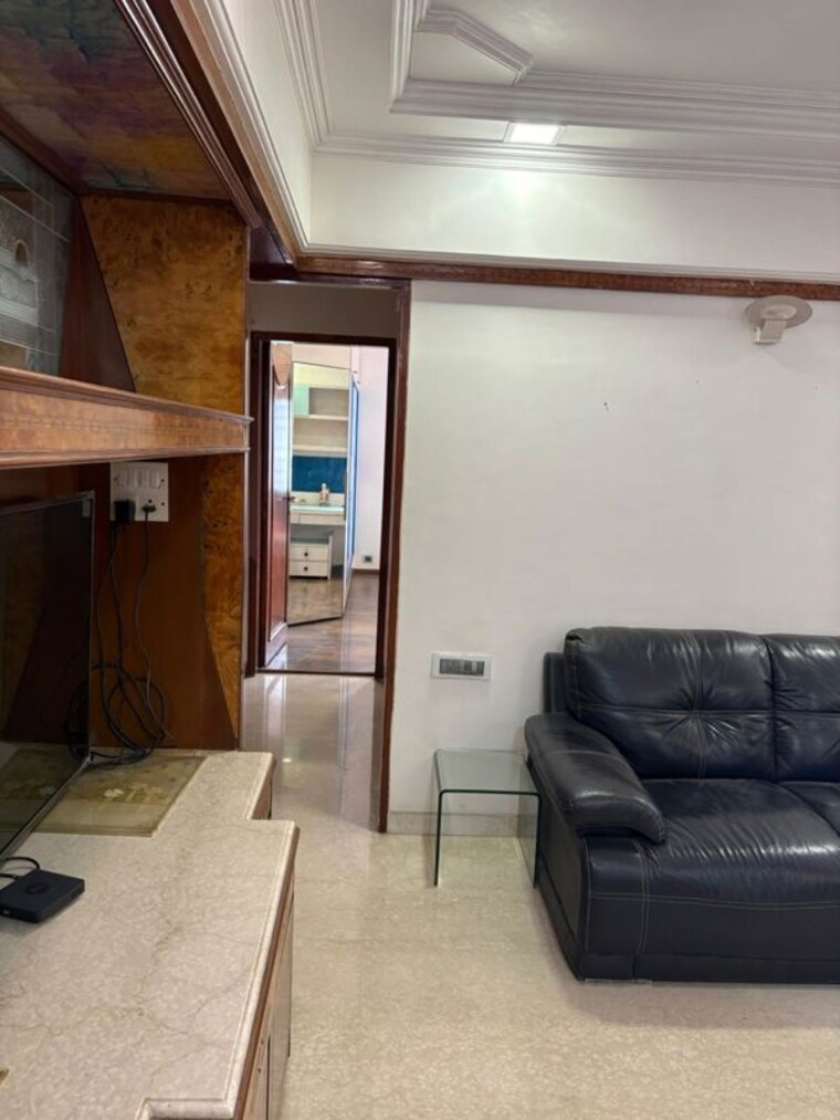  Parking, meenakshi-apartment 3 Bedroom 1100 Sq.Ft. Apartment In Goregaon East Mumbai 10380559