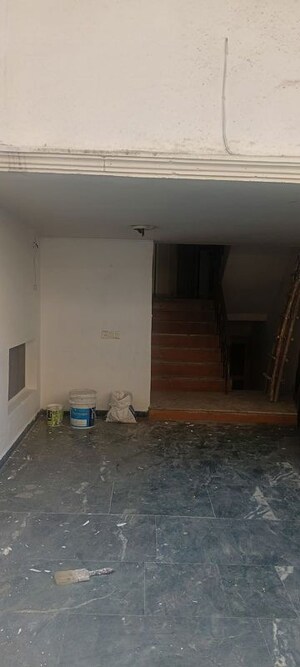 Room in 3 BHK Builder Floor at Greater Kailash ii – for Rent