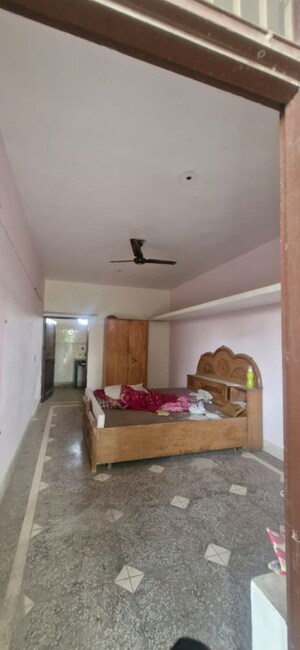 1 BHK Independent House For Rent in Sector 16 A