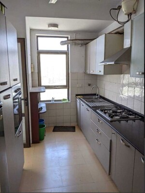 Kitchen in 3.5 BHK Apartment at Unitech Fresco, Sector 50 – for Rent
