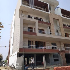 3 BHK + Servant Room Builder Floor For Sale in Sector 85
