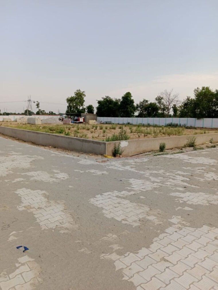 undefined, gwalior road  100 Sq.Yd. Plot In Gwalior Road Agra 10380442