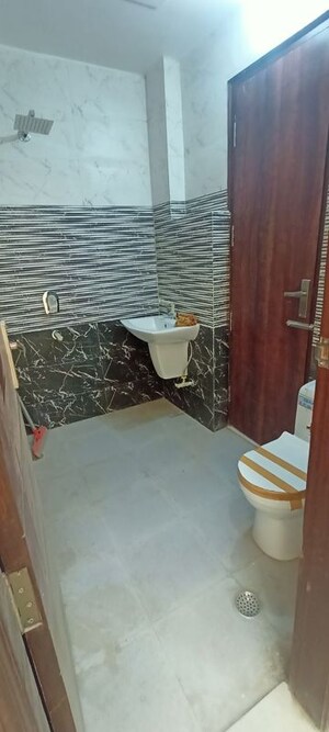 Bedroom in 3 BHK Builder Floor at Sector 89 – for Sale