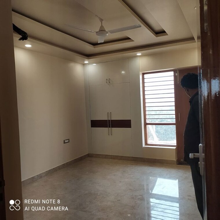 Room, sector 77 3 Bedroom 190 Sq.Yd. Builder Floor In Sector 77 Faridabad 10380651
