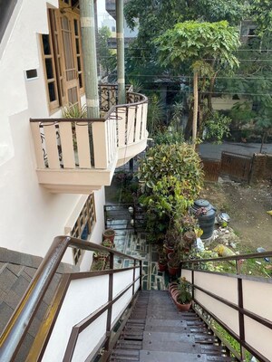 Balcony in 5 BHK Villa at Dalanwala – for Sale