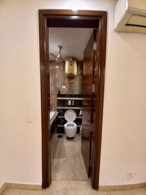 Furnished Amenities in 3 BHK Builder Floor at Uday Park – for Rent