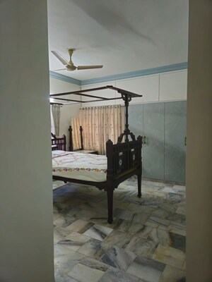 Staircase in 4 BHK Apartment at Race Course – for Rent