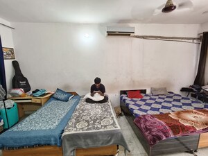 Bedroom in 1 RK Builder Floor at Beta I Greater Noida – for Rent
