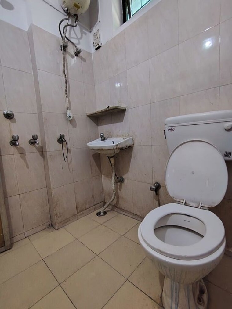 Bathroom, jawahar nagar 1 RK 350 Sq.Ft. Apartment In Jawahar Nagar Delhi 10380690