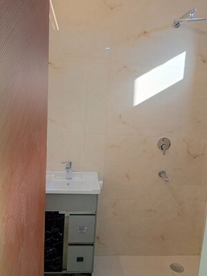 Bathroom in 1 BHK Builder Floor at Malviya Nagar – for Rent