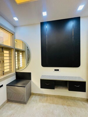 Furnished Amenities in 3 BHK Builder Floor at Om Vihar – for Sale