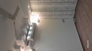 Bathroom in 3 BHK Builder Floor at Unitech South City II, Sector 50 – for Rent