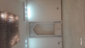 Bathroom in 3 BHK Builder Floor at Unitech South City II, Sector 50 – for Rent