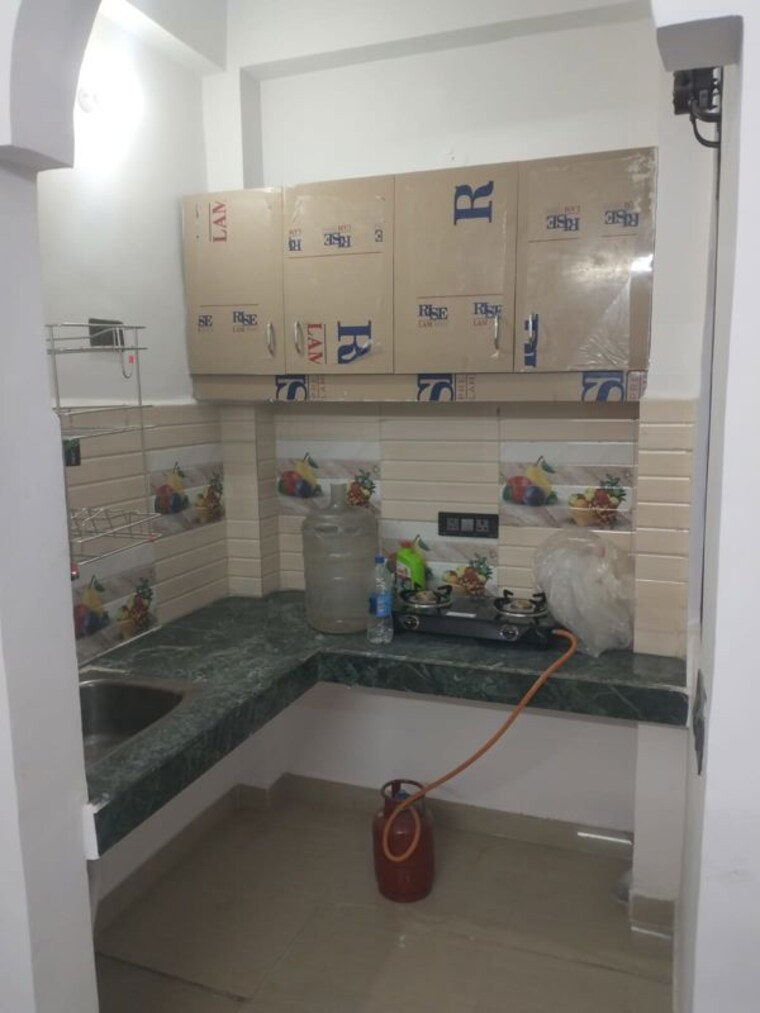 Kitchen, mayur vihar 1 2 Bedroom 600 Sq.Ft. Builder Floor In Mayur Vihar 1 Delhi 10380792