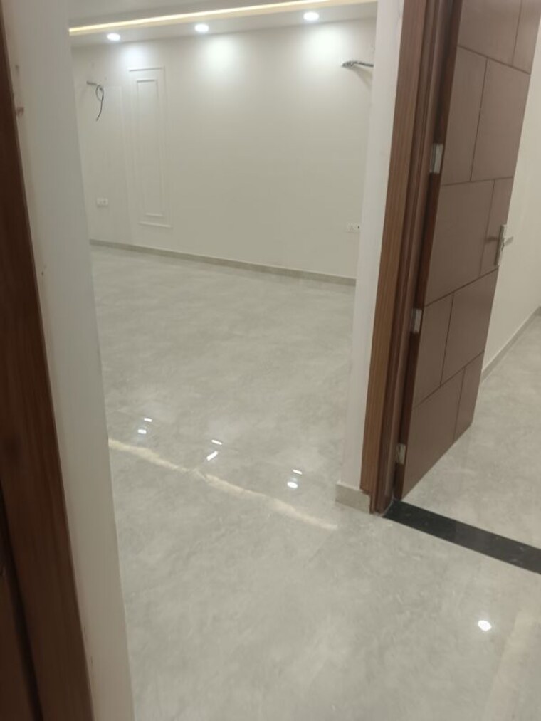 Room, sector 4 3 Bedroom 2150 Sq.Ft. Builder Floor In Sector 4 Gurgaon 10380803