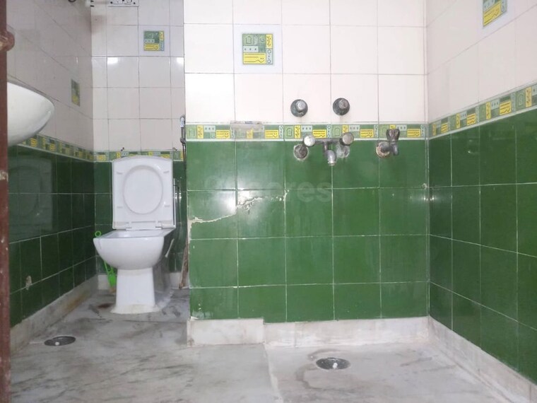 Bathroom, rwa-apartments-sector-15 2 Bedroom 950 Sq.Ft. Builder Floor In Sector 15 Noida 10380809
