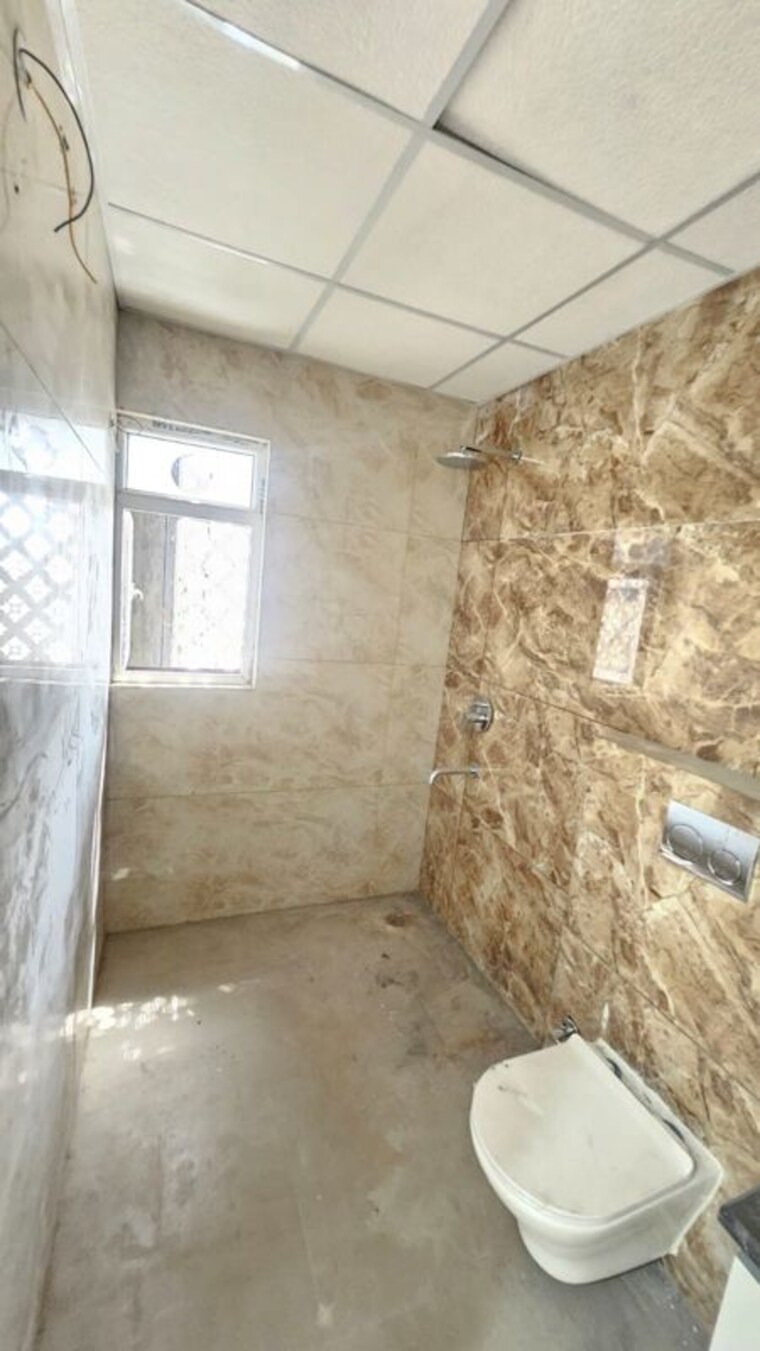Bathroom, samridhi-luxuriya-avenue 4 Bedroom 3500 Sq.Ft. Apartment In Sector 150 Noida 10379804
