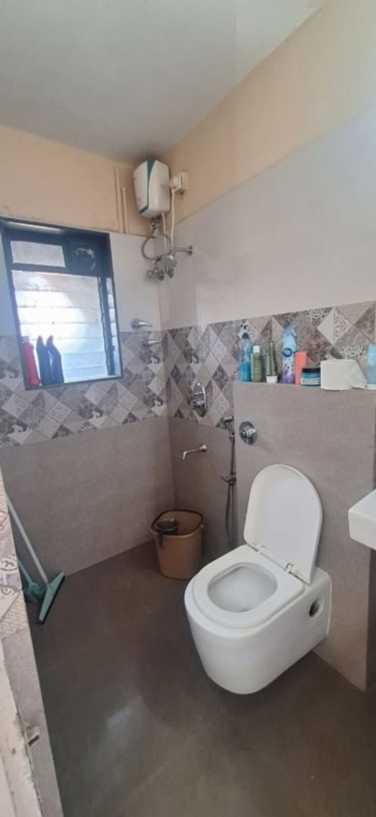 Bathroom, patel-palace 3 Bedroom 1100 Sq.Ft. Apartment In Andheri East Mumbai 10115581