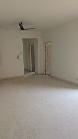 Room in 2.5 BHK Apartment at Godrej Aria, Sector 79 – for Rent