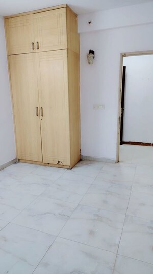 Room in 3 BHK Builder Floor at Bptp Park Floors I, Sector 77 – for Sale