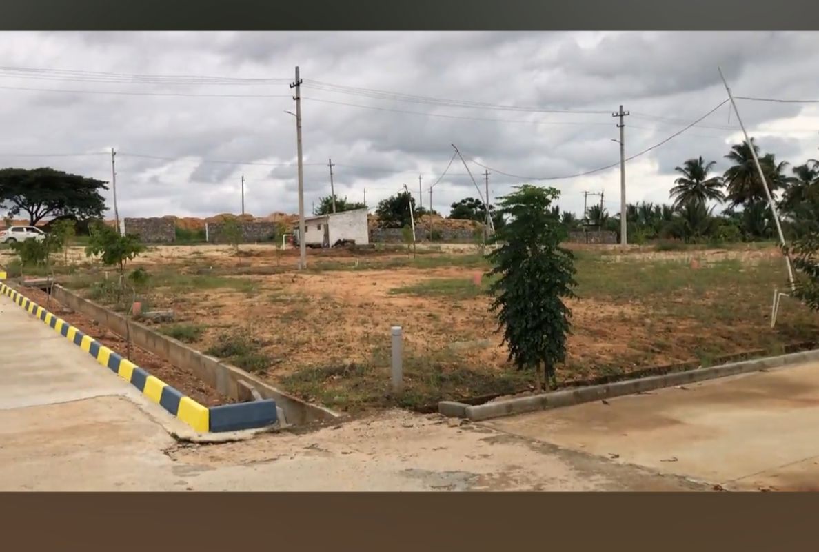 Plot For Sale in High Grounds