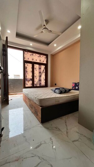Bedroom in 2 BHK Apartment at Neb Sarai – for Rent
