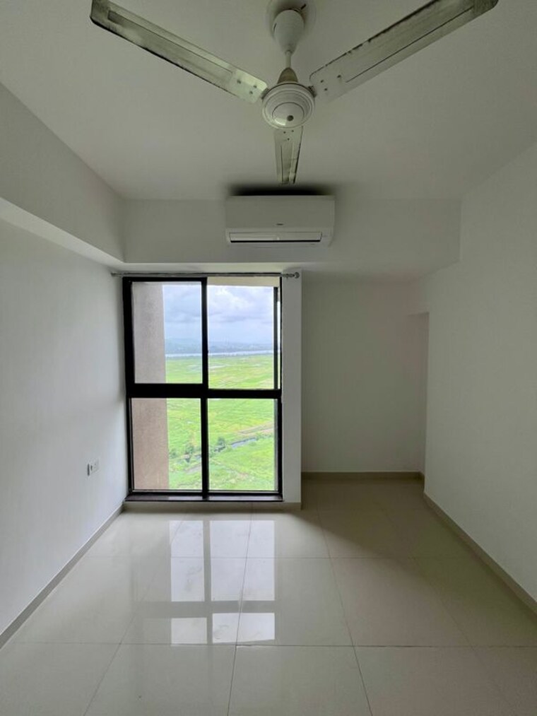 Room, lodha-splendora 2 Bedroom 1000 Sq.Ft. Apartment In Ghodbunder Road Thane 10380990