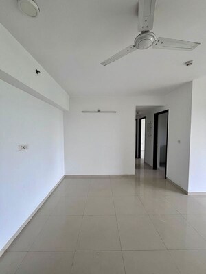 Room in 2 BHK Apartment at Lodha Splendora, Ghodbunder Road – for Sale