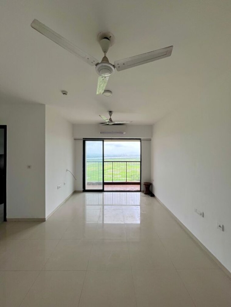 Room, lodha-splendora 2 Bedroom 1000 Sq.Ft. Apartment In Ghodbunder Road Thane 10380990
