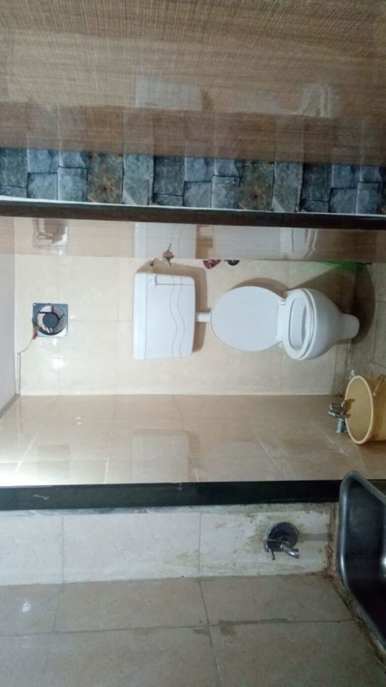 Bathroom, haware-fantasia Commercial Office Space 560 Sq.Ft. In Vashi Sector 28 Navi Mumbai 10381008