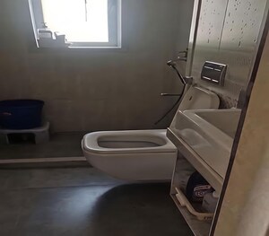 Bathroom in 2 BHK Apartment at Matunga East – for Rent