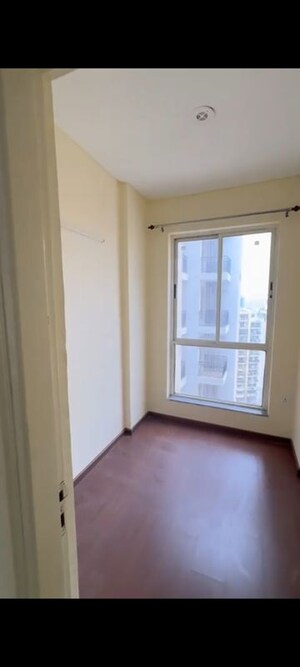 Study Room in 3 BHK Apartment at Imperia Esfera, Sector 37c – for Rent