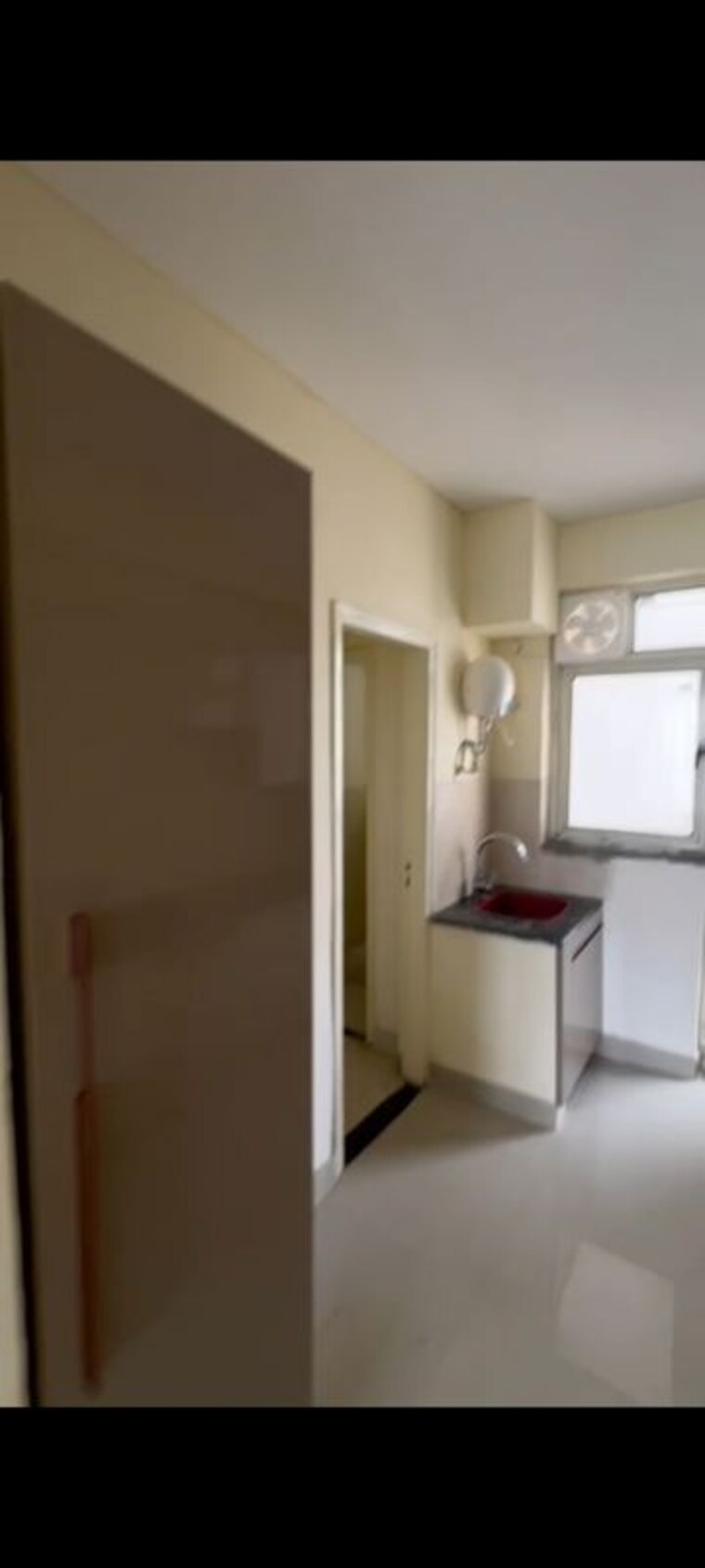 Kitchen, imperia-esfera 3 Bedroom 2035 Sq.Ft. Apartment In Sector 37c Gurgaon 10381006