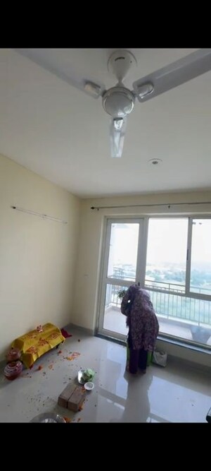 3 BHK Apartment For Rent in Imperia Esfera, Sector 37c