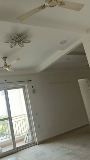 Furnished Amenities in 3.5 BHK Apartment at Civitech Stadia, Sector 79 – for Rent