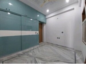 Room in 3 BHK Builder Floor at Sector 35 – for Rent