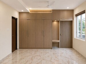 Room in 3 BHK Builder Floor at Sector 35 – for Rent