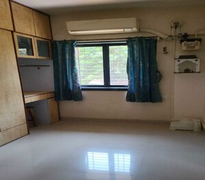 Bedroom in 1 BHK Apartment at Dadar East – for Rent