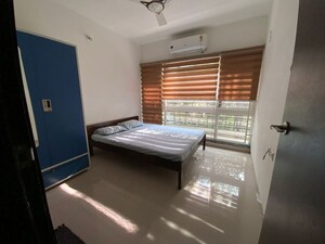 Room in 2 BHK Apartment at Rohan Mithila, Viman Nagar – for Sale