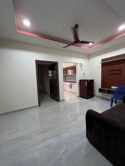 1 BHK + Pooja Room,Servant Room,Study Room,Extra Room,Basement,Store Room Apartment For Rent in Golden Tulip Kondapur