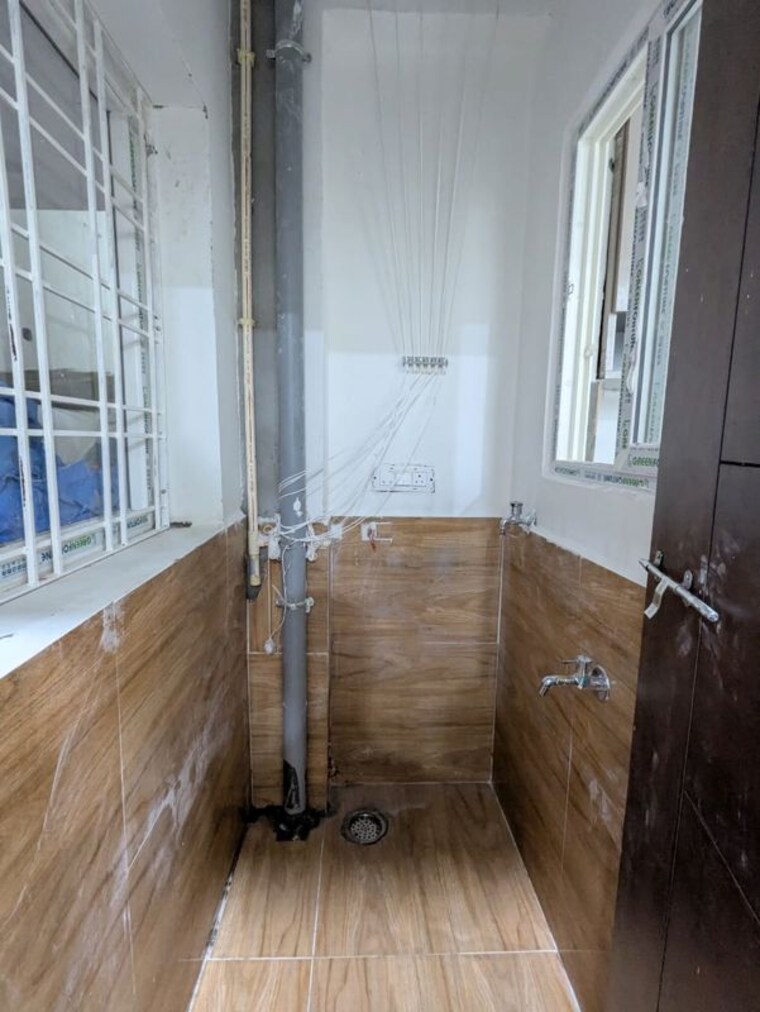 Bathroom, golden-tulip-kondapur 1 Bedroom 750 Sq.Ft. Apartment In Kondapur Hyderabad 10381244