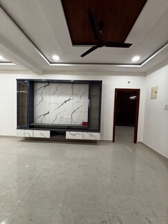 2 BHK + Pooja Room,Servant Room,Study Room,Extra Room,Basement,Store Room Apartment For Rent in North Villa Kondapur