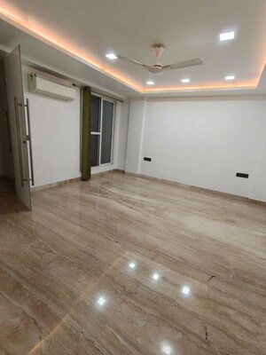 Room in 4 BHK Builder Floor at Vasant Vihar – for Rent