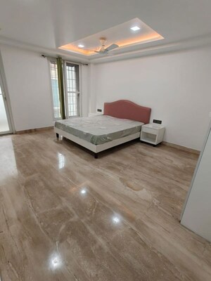 Room in 4 BHK Builder Floor at Vasant Vihar – for Rent