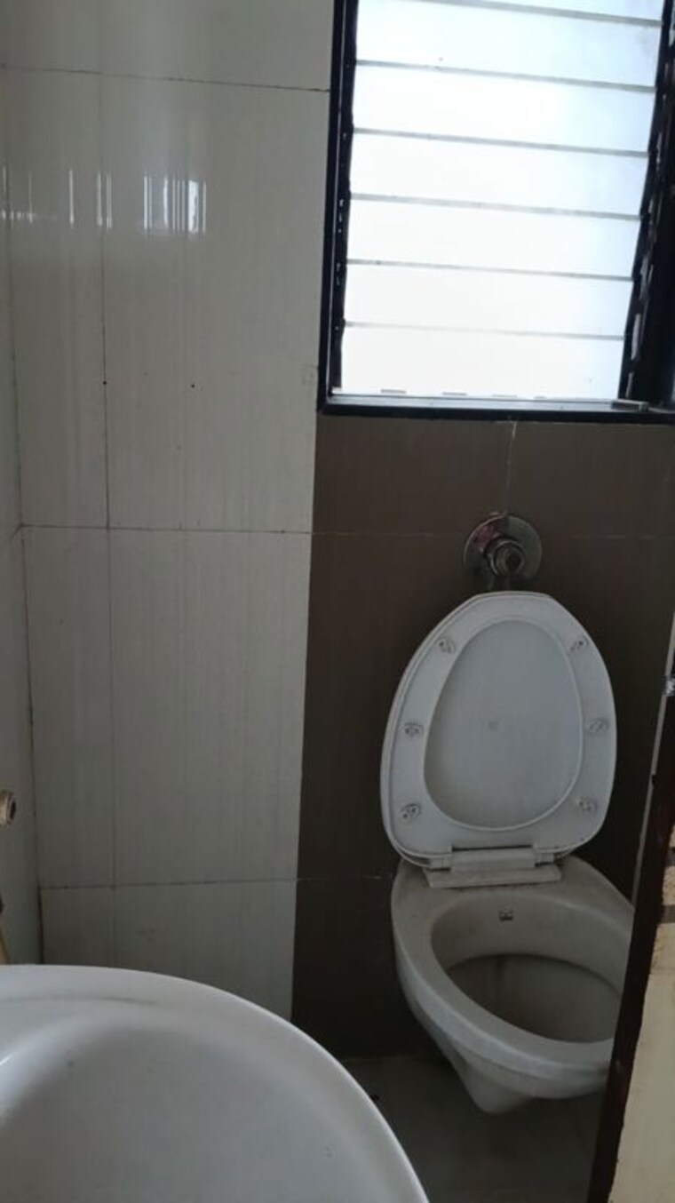 Bathroom, aum-sai 2 Bedroom 1150 Sq.Ft. Apartment In Kharghar Navi Mumbai 10381349