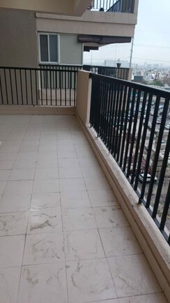 2 BHK Apartment For Rent in Gaur City 2 - 14th Avenue