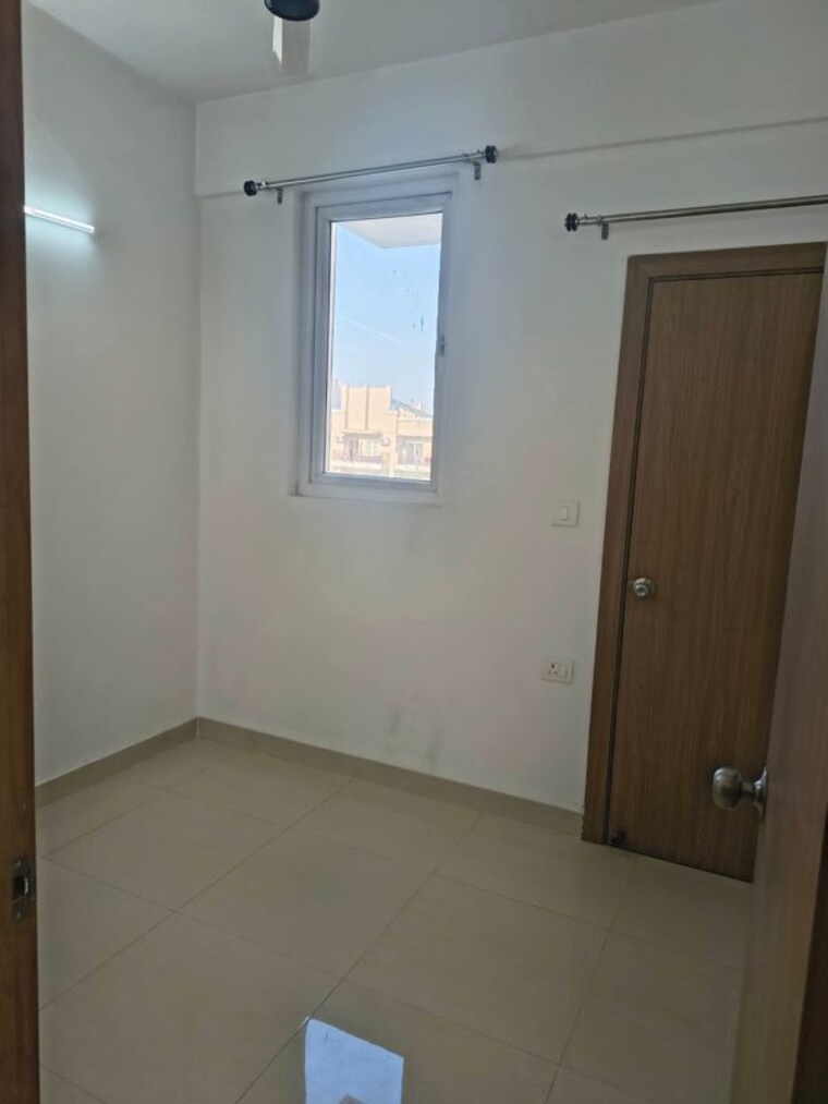 Room, pyramid-square-67a 2 Bedroom 1100 Sq.Ft. Apartment In Sector 67 Gurgaon 10381353